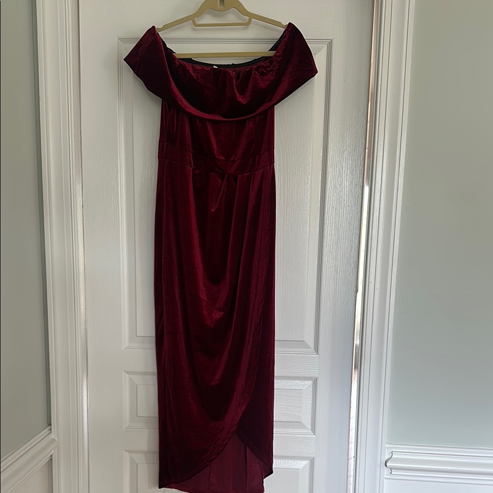 Elegant Off-Shoulder Burgundy Dress
